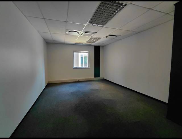 669M² OFFICE TO LET IN BRYANSTON